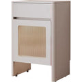 Meuble de rangement avec le nettoyage des bords