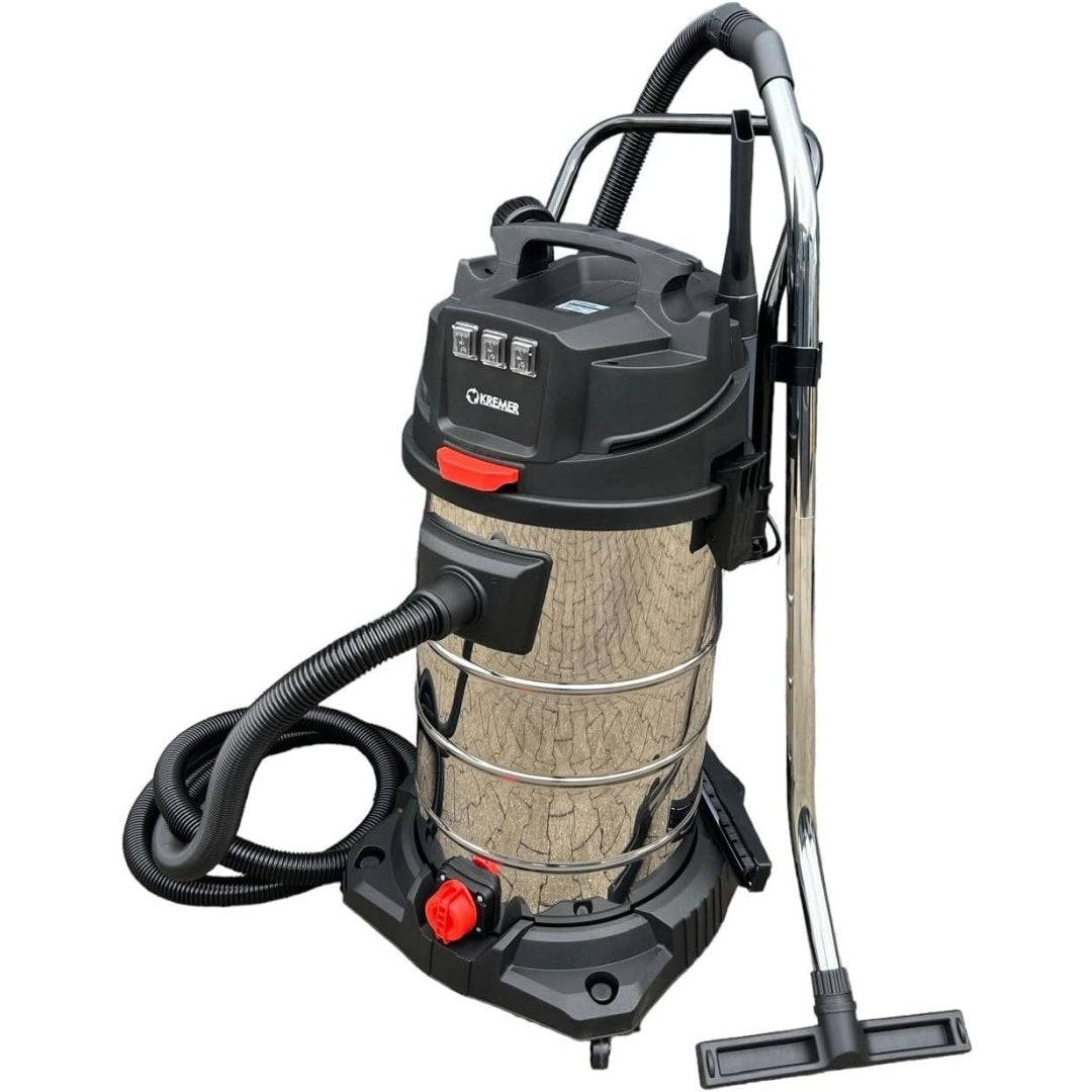 Aspirateur pour liquides et poussieres proposant une puissance annoncee de 3000 W