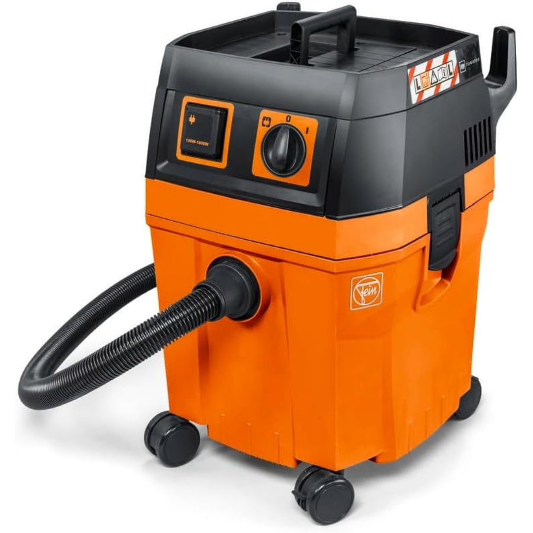 Aspirateur a cuve alliant l'entretien des surfaces de l'atelier et la collecte de l'eau et des poussieres